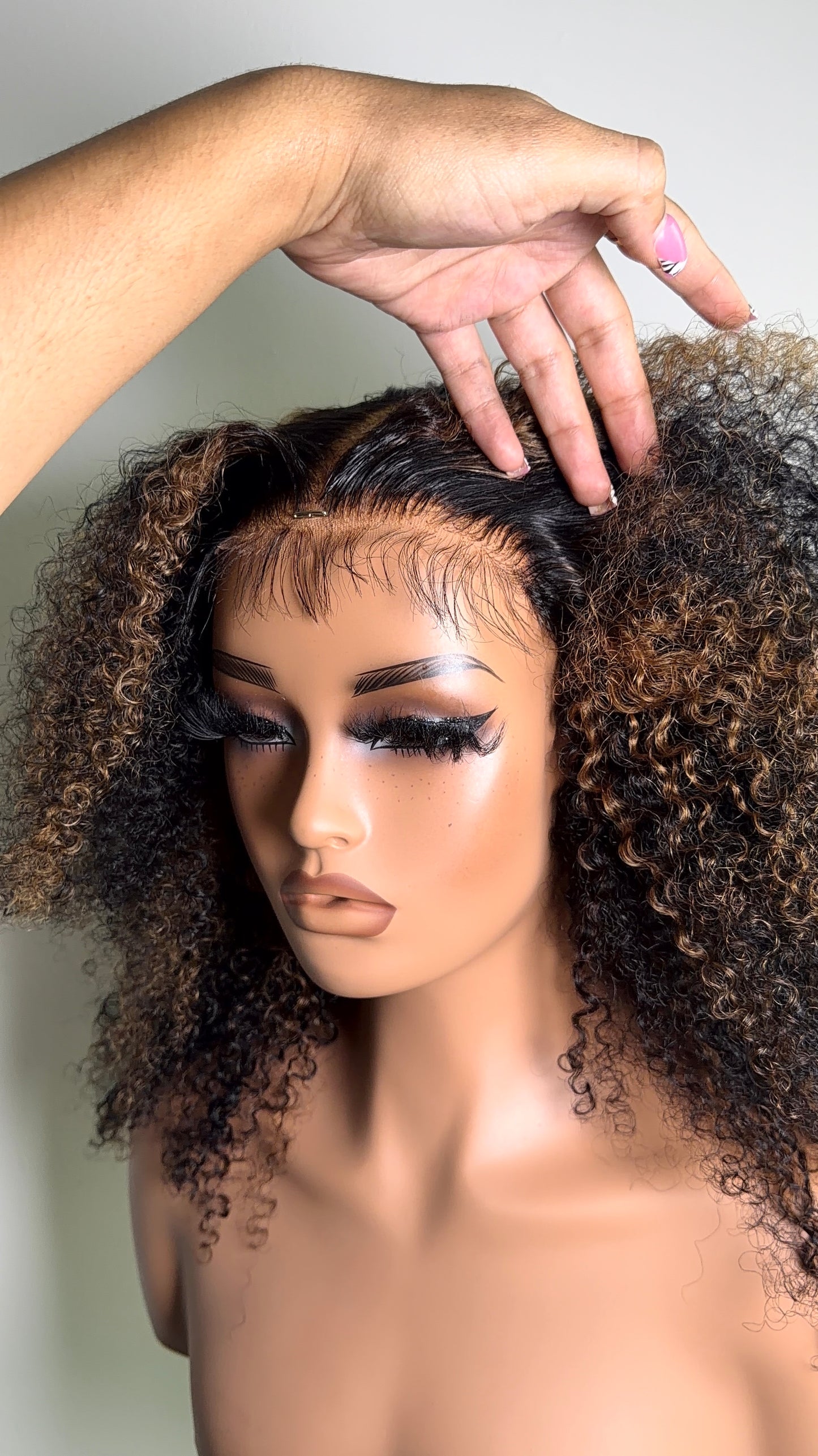 Curlyhead Bae