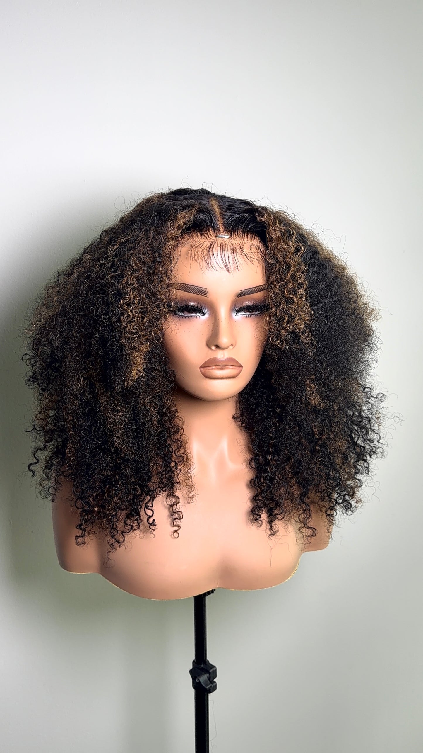 Curlyhead Bae